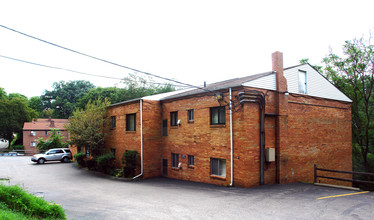 Meraki Apartments I in Pittsburgh, PA - Foto de edificio - Building Photo