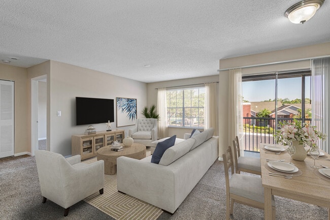 Newport in Tampa, FL - Foto de edificio - Building Photo