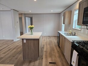 2121 Panhandle Rd in Delaware, OH - Building Photo - Building Photo