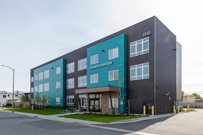 Thirteen Ten West 32nd in Anchorage, AK - Building Photo - Building Photo