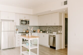 Inspire Colton Apartments in Los Angeles, CA - Foto de edificio - Building Photo
