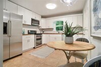 2899 White Oak Dr photo'