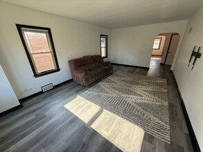 3537 S 15th St in Milwaukee, WI - Building Photo - Building Photo