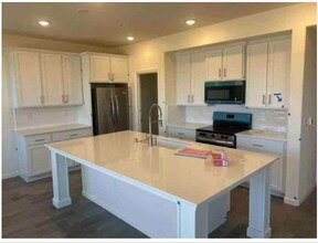 6684 E Oslin Ave in Fresno, CA - Building Photo - Building Photo