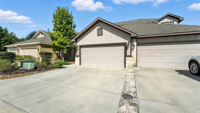 719 Gristmill Dr in New Braunfels, TX - Building Photo - Building Photo