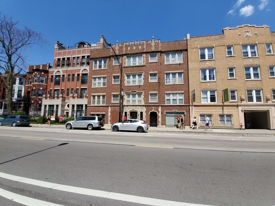 834 W Fullerton Ave-Unit -17 in Chicago, IL - Foto de edificio