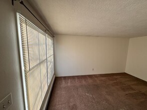 7107 SE Boise St in Portland, OR - Building Photo - Building Photo