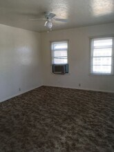 1856 Willis St in Redding, CA - Building Photo - Building Photo