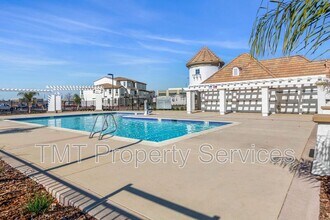 2960 Valbonne Walk in Sacramento, CA - Building Photo - Building Photo