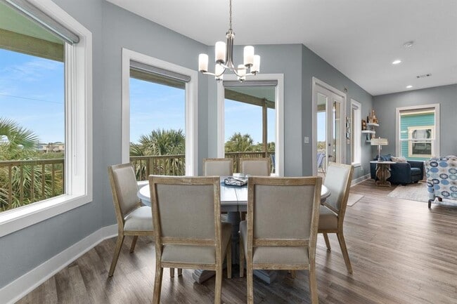4111 Isla Del Sol Dr in Galveston, TX - Building Photo - Building Photo