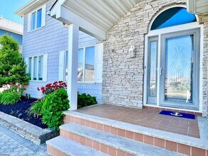 24 Ocean Dr W in Brigantine, NJ - Building Photo - Building Photo