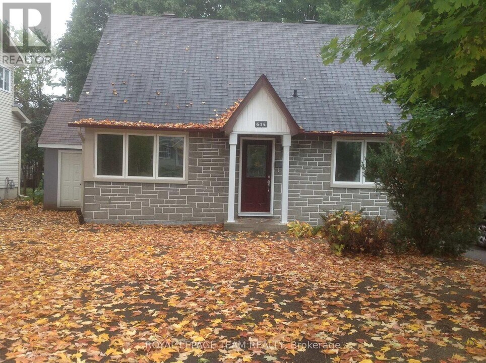 614 Churchill Ave N in Ottawa, ON - Building Photo