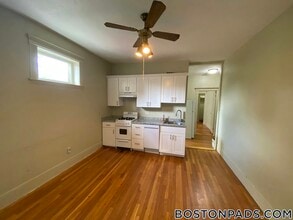 1412 Commonwealth Ave in Boston, MA - Building Photo - Building Photo