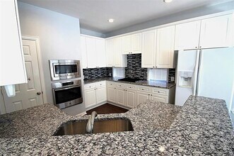 18620 Gibbons Dr in Dallas, TX - Building Photo - Building Photo