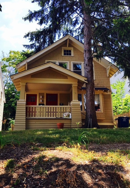 516 N State St in Ann Arbor, MI - Foto de edificio