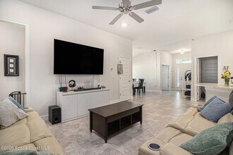 1041 Tupelo Cir in Cocoa, FL - Building Photo - Building Photo