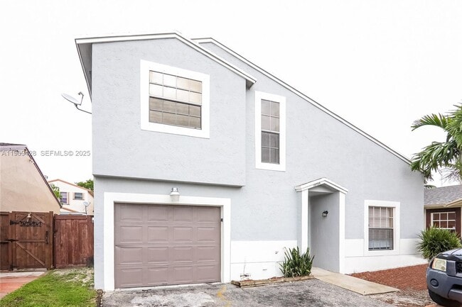 18954 NW 63rd Ct Cir in Hialeah, FL - Building Photo - Building Photo