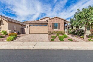 19874 W Devonshire Ave in Litchfield Park, AZ - Building Photo