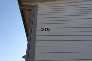 316 Falcon Ct in Norman, OK - Building Photo