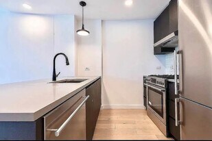 1418 30th Ave, Unit 2 in Astoria, NY - Building Photo