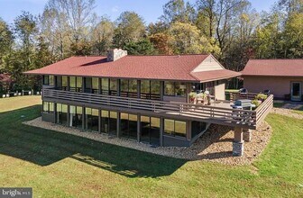 72 Jordans Rd in Amissville, VA - Foto de edificio - Building Photo