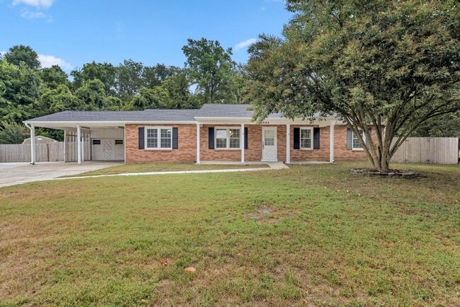 property at 3004 Country Club Rd