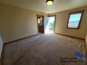 2035 Lake Hills Dr in Billings, MT - Building Photo - Building Photo
