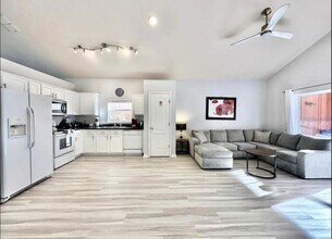 17845 Woodcrest Way in Clermont, FL - Building Photo - Building Photo