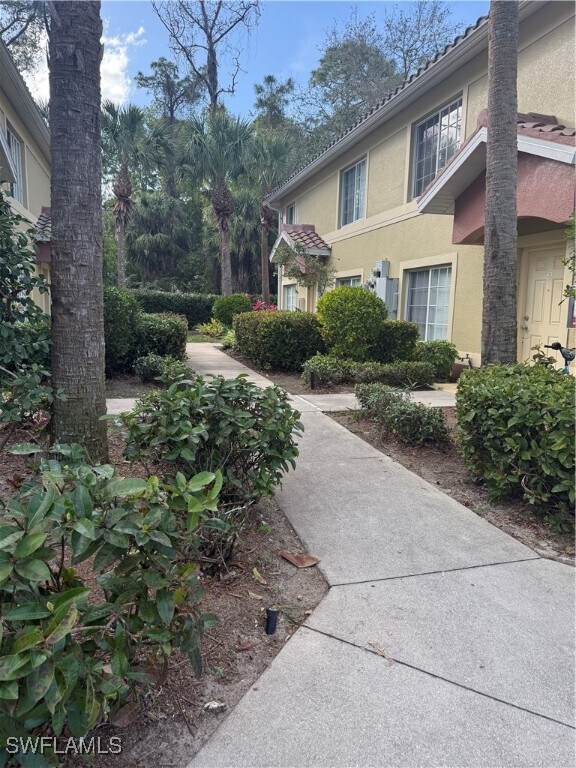 9470 Ivy Brook Run in Ft. Myers, FL - Building Photo - Building Photo