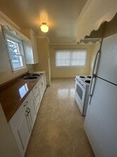 2002 Reclamation Ave in Klamath Falls, OR - Building Photo - Building Photo