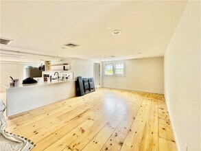 5 John St in Bristol, RI - Building Photo - Building Photo