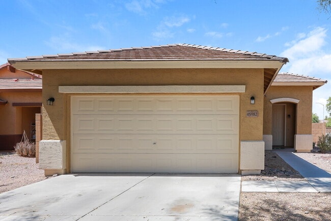 property at 45982 W Long Way