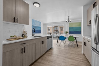 Cranbrook Centre - Southfield, MI in Southfield, MI - Foto de edificio - Building Photo