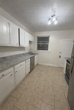 1027 Farragut St, Unit 1 in Pittsburgh, PA - Foto de edificio - Building Photo