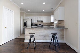 317 W Oaks Trail in Woodstock, GA - Building Photo - Building Photo