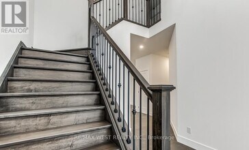 92 Poole Cres in Middlesex Centre, ON - Building Photo - Building Photo