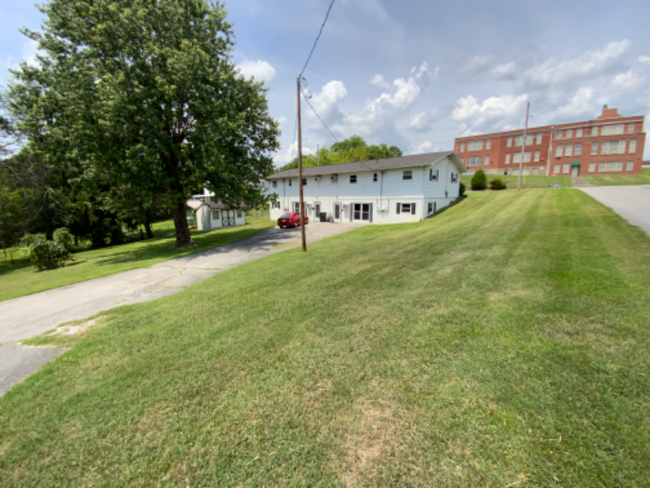 701 Carson St in Greeneville, TN - Building Photo - Building Photo