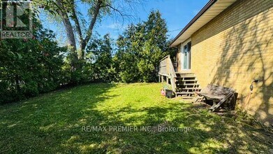 60 Maralim Rd in Richmond Hill, ON - Building Photo - Building Photo