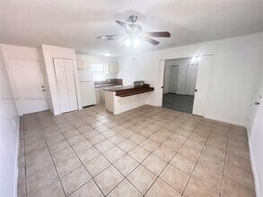 1832 My Pl Ln in West Palm Beach, FL - Building Photo - Building Photo