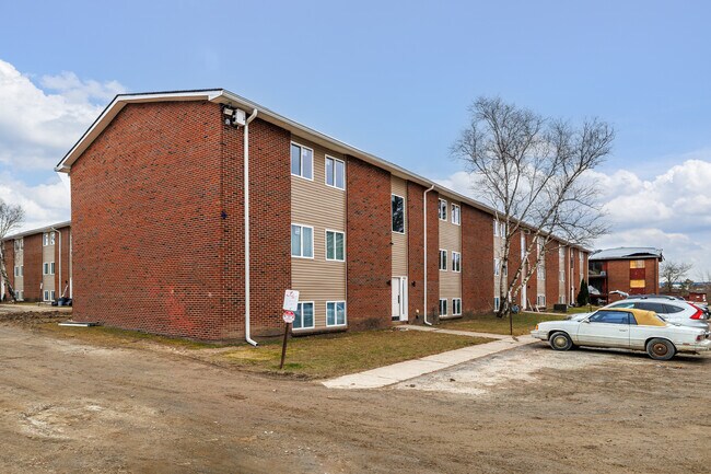 Lansing Grove Apartments in Ithaca, NY - Foto de edificio - Building Photo