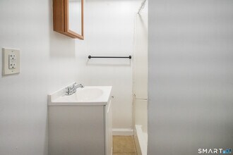 405 Wilson St in Waterbury, CT - Building Photo - Building Photo