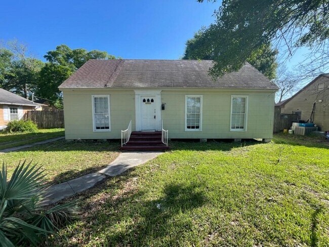 3116 Alamo Ave in Port Arthur, TX - Building Photo - Building Photo