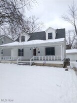 288 Granada Ave in Youngstown, OH - Building Photo