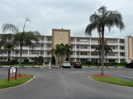 4053 Cornwall C in Boca Raton, FL - Building Photo