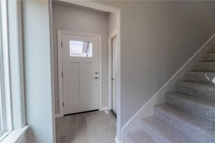 1700 SW Casuarina Dr in Bentonville, AR - Building Photo