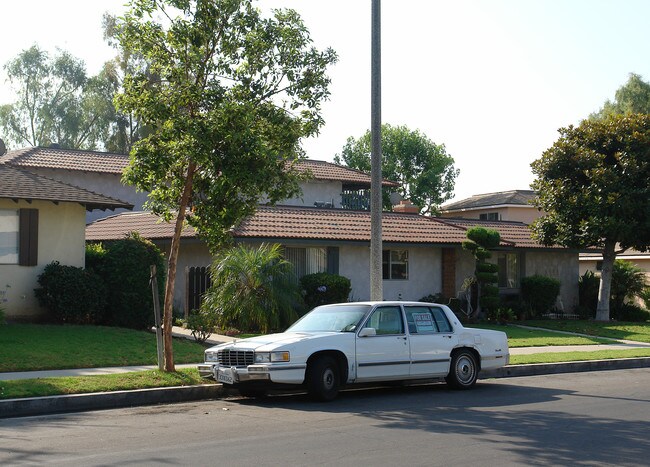 631 S Fashion Park St in Orange, CA - Building Photo - Building Photo