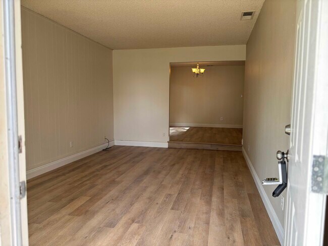 6075 Peoria Dr in Citrus Heights, CA - Building Photo - Building Photo