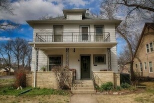 630 Moro St in Manhattan, KS - Building Photo