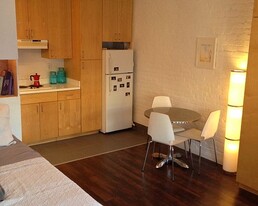 2025 Cloverfield Blvd, Unit H in Santa Monica, CA - Building Photo