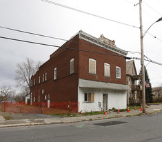 60 Railroad St Apartments